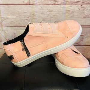 NWOT Pink casual slip on sneakers